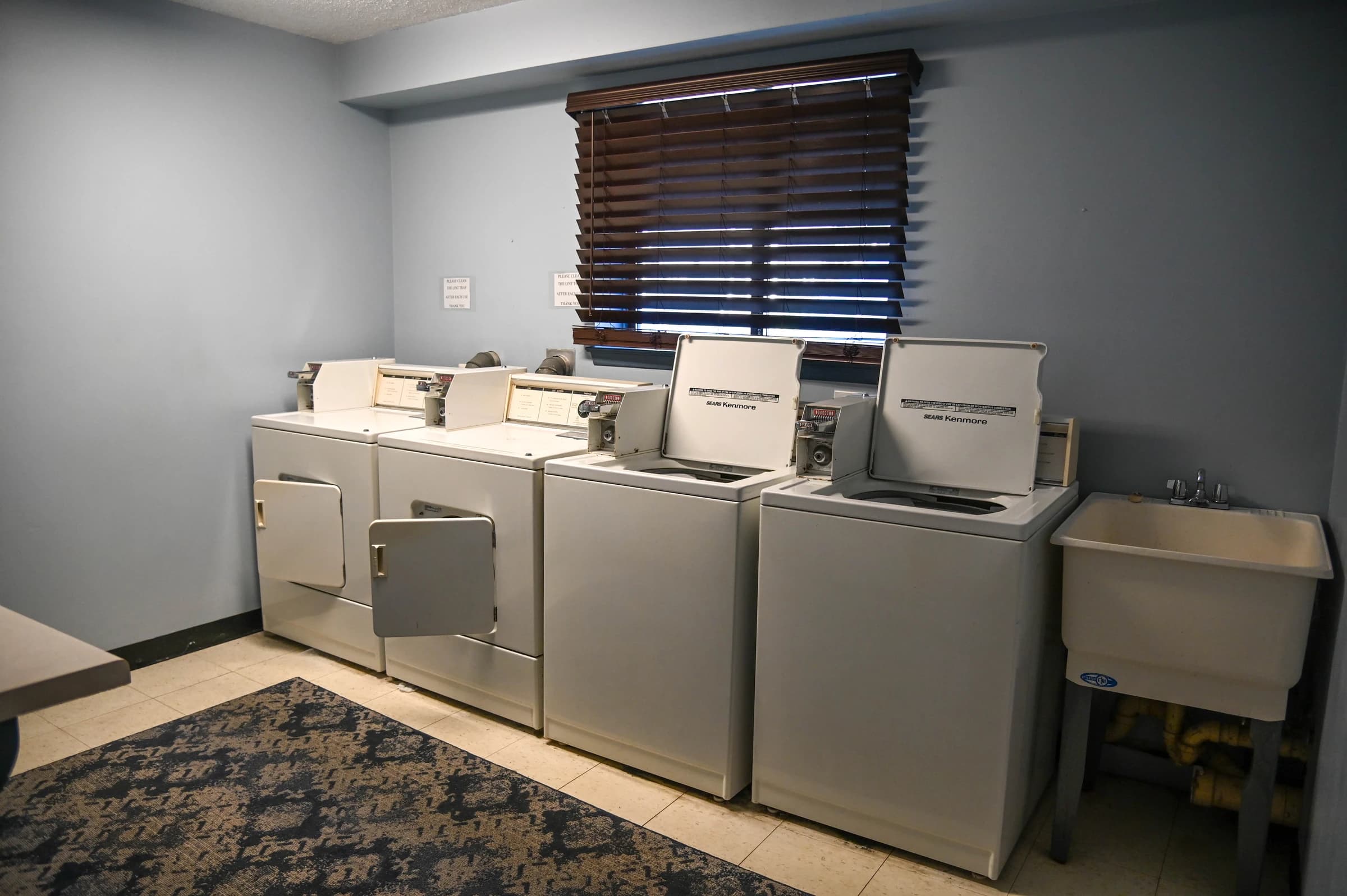 Resident laundry room with washers and dryers